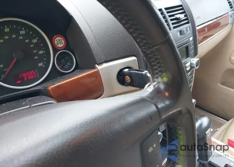 2006 Volkswagen Touareg V6 z USA, uszkodzony, nr VIN WVGZG77L66D001565